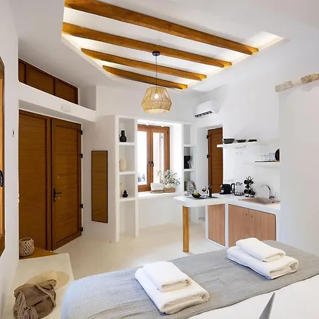 Naxos Boutique Luxury Minimalism In Apartman Filóti
