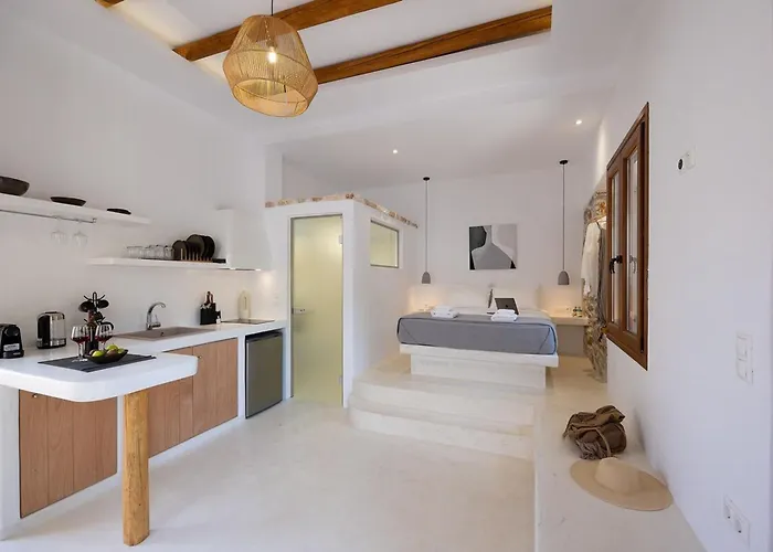 Naxos Boutique Luxury Minimalism In *