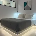 Naxos Boutique Luxury Minimalism In Apartment *