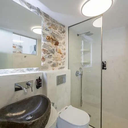 Naxos Boutique Apartment