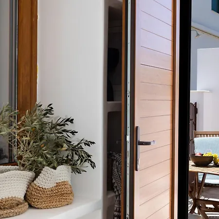 Naxos Boutique Luxury Minimalism In Filotion