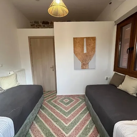 Naxos Boutique Luxury Minimalism In Apartamento Filótion