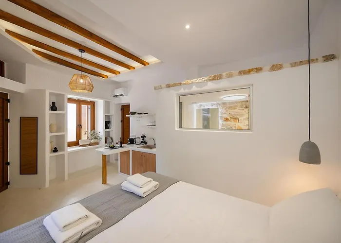 Naxos Boutique Luxury Minimalism In Filótion