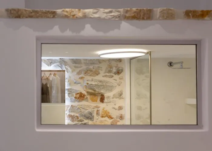 Naxos Boutique Luxury Minimalism In Apartamento