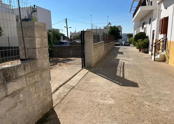 Naxos Boutique Luxury Minimalism In Apartamento