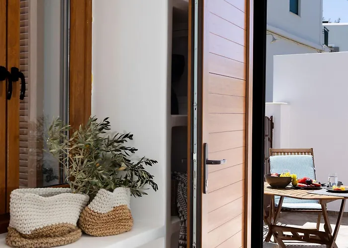 Naxos Boutique Luxury Minimalism In Filotion